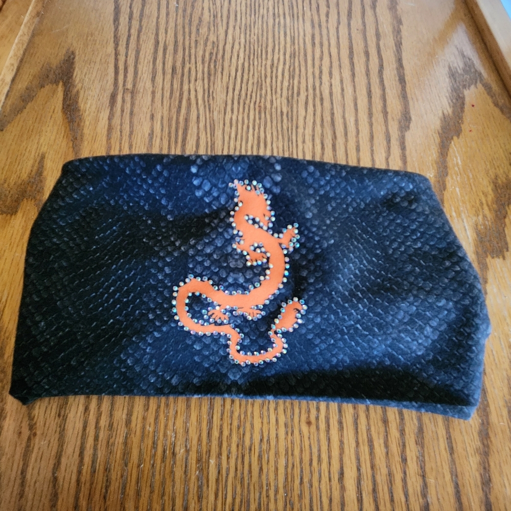 TAIL OF THE DRAGON STRETCH STUDDED HEADBAND